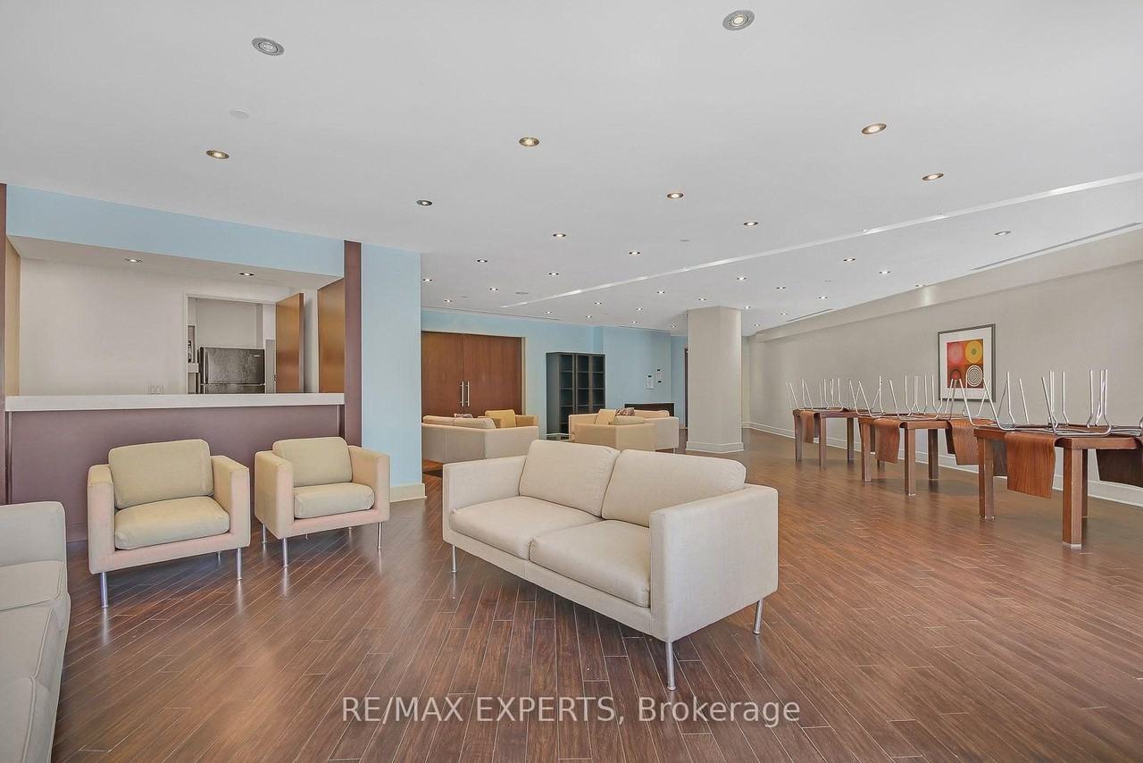 208 Queens Quay West - Photo 45