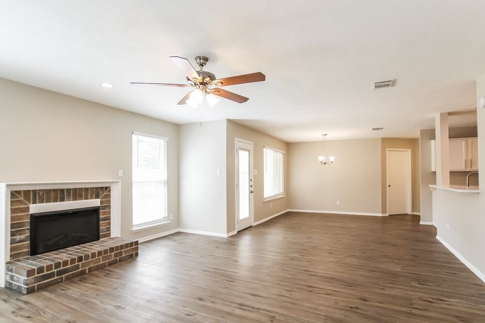 302 Dunford Ct - Photo 4 of 16
