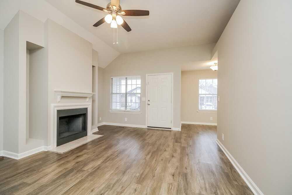 3920 Calumet Dr - Photo 3 of 16
