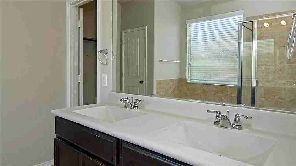 12308 Walden Wood Dr - Photo 5 of 8