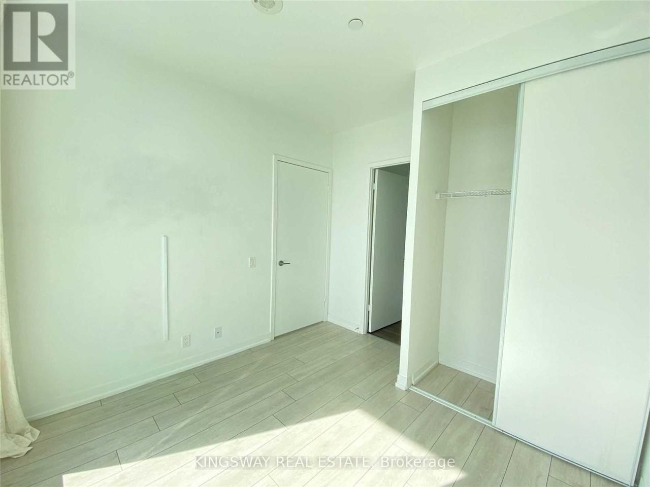 898 Portage Parkway - Photo 8