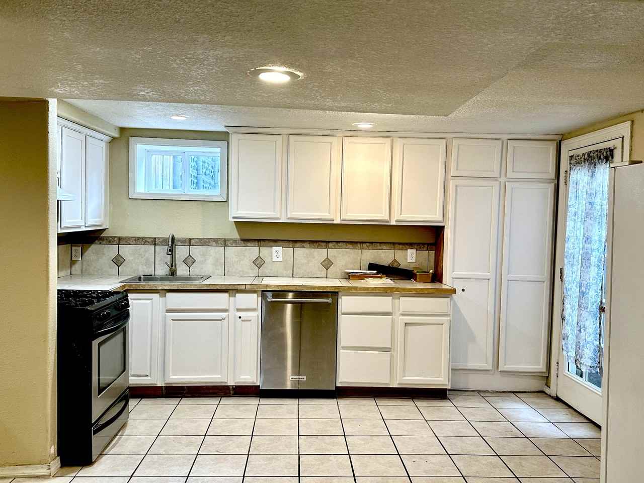6303 Se 92nd Ave #BBS - Photo 2 of 10