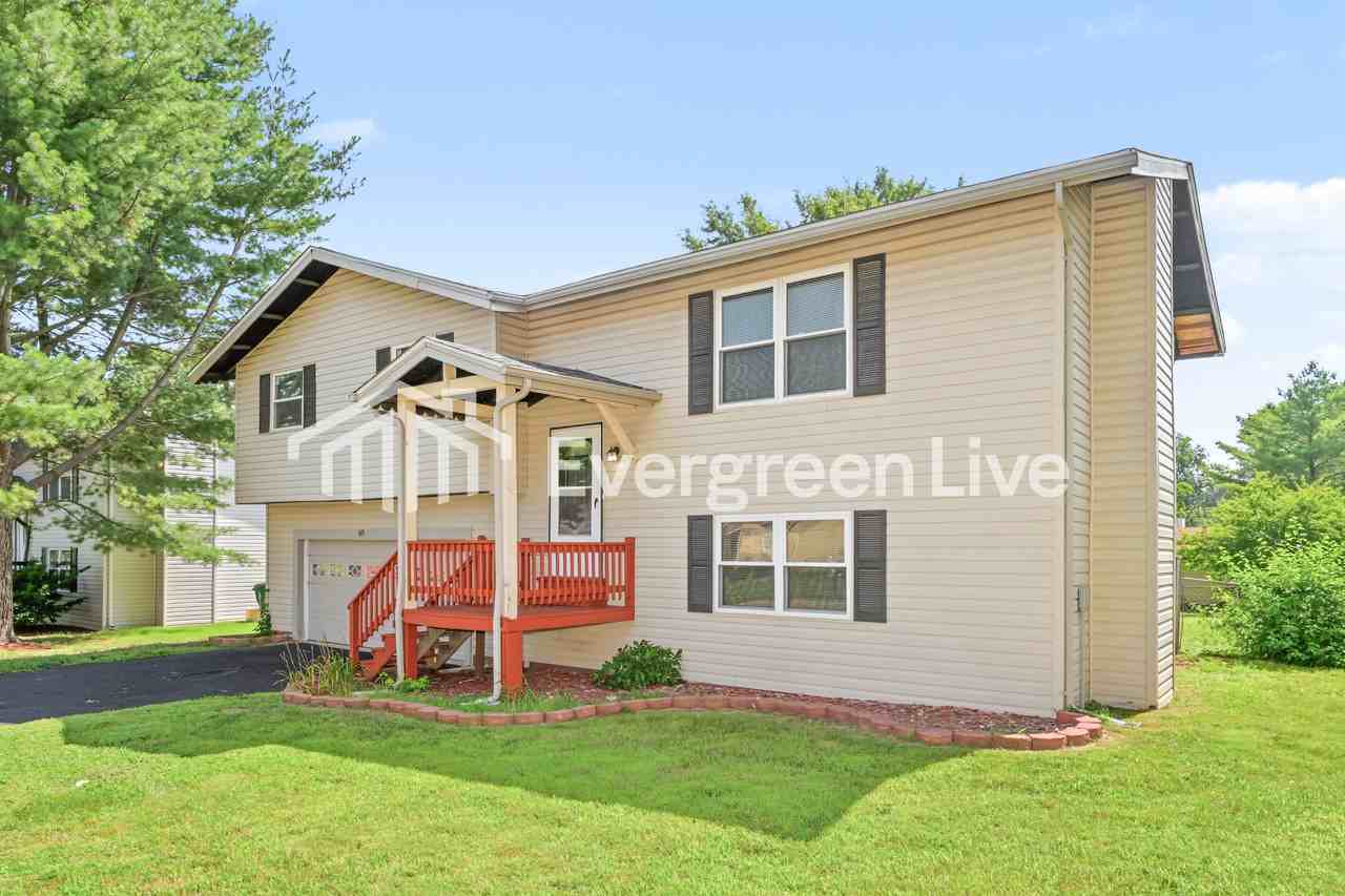 63 Oakridge West Dr - Photo 2 of 15