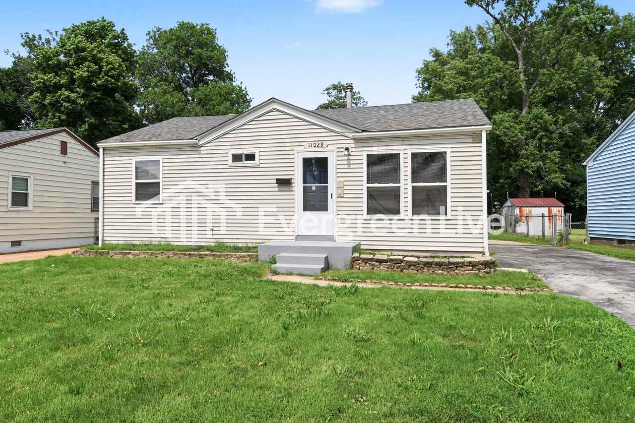 11029 Saint Raphael Ln