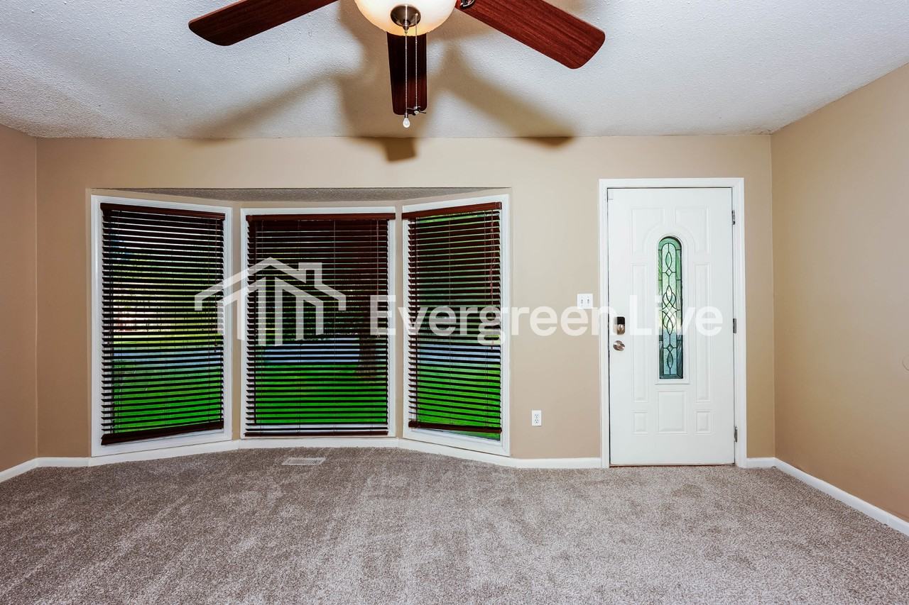 6482 Kimberly Loop - Photo 4 of 15