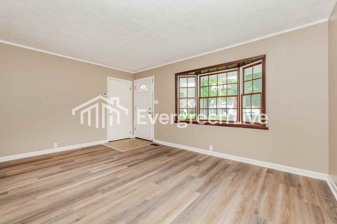 345 Shroyer Rd - Photo 4 of 15