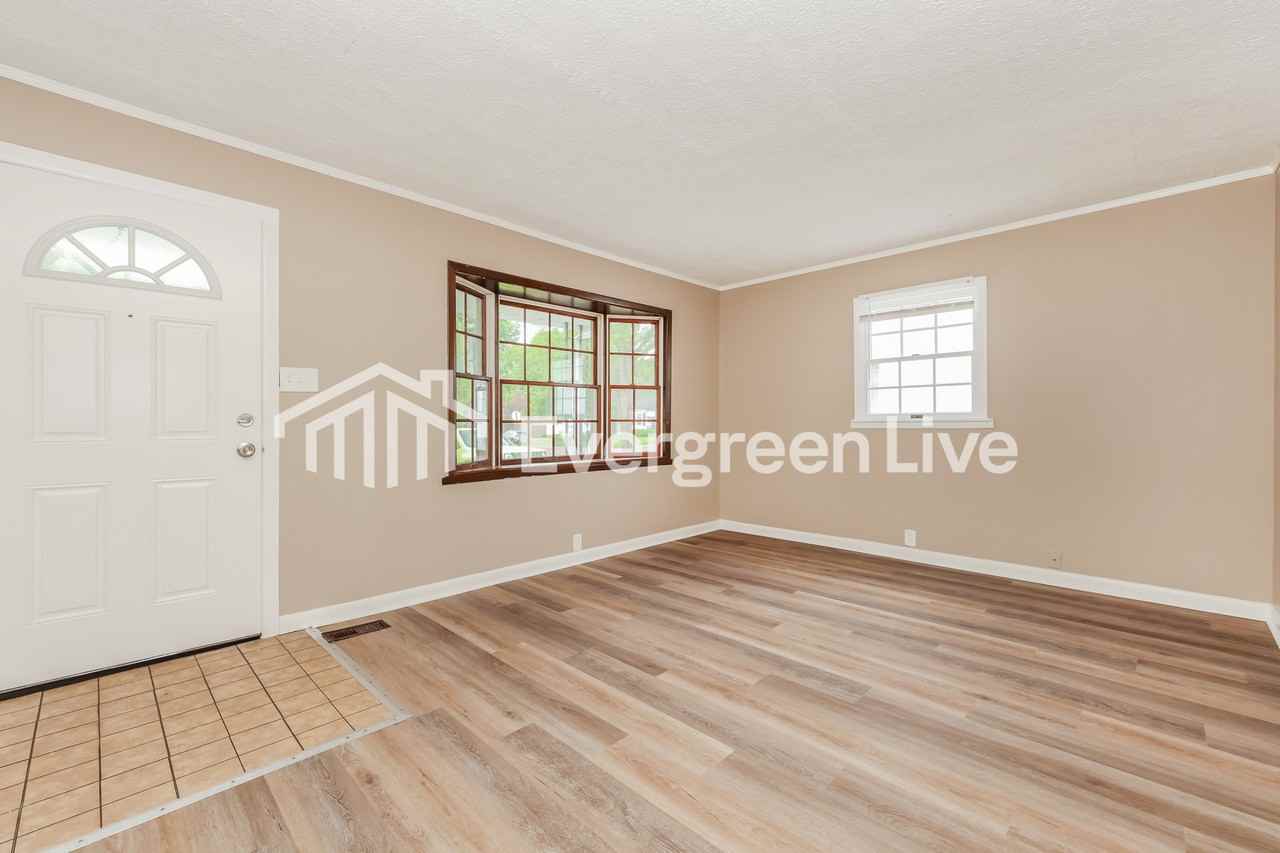 345 Shroyer Rd - Photo 5 of 15