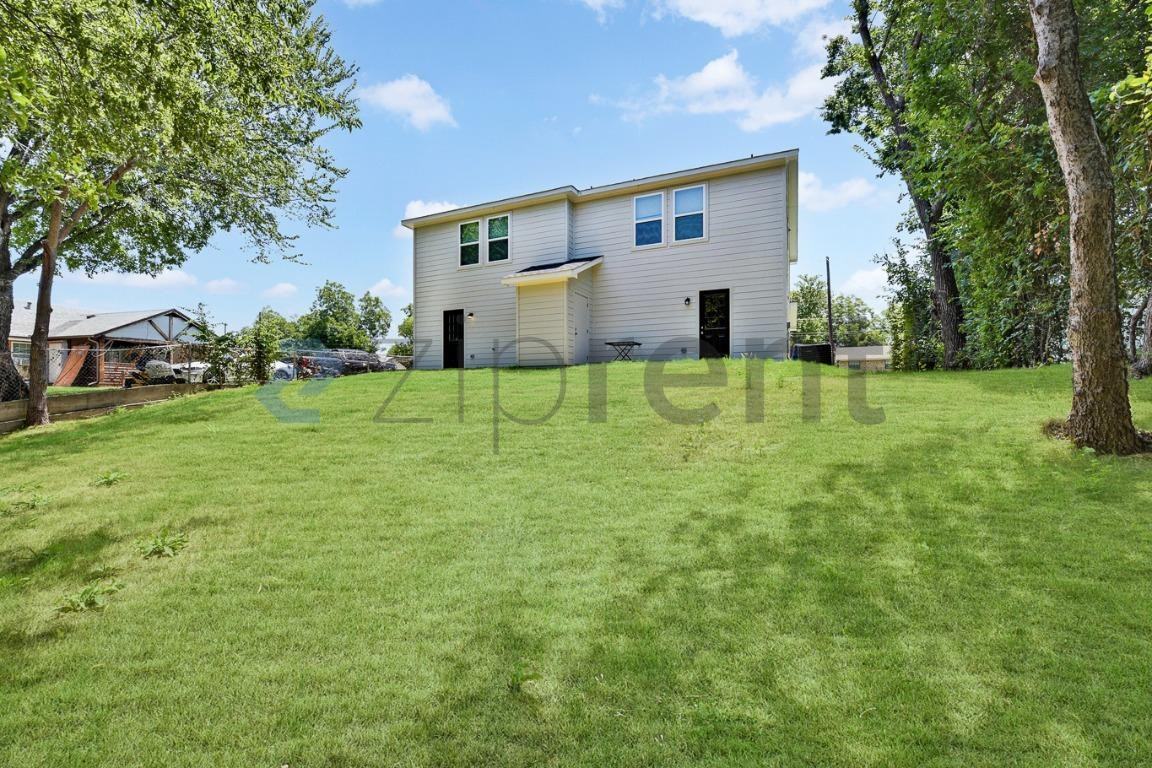 333 N Field St #A - Photo 4 of 25