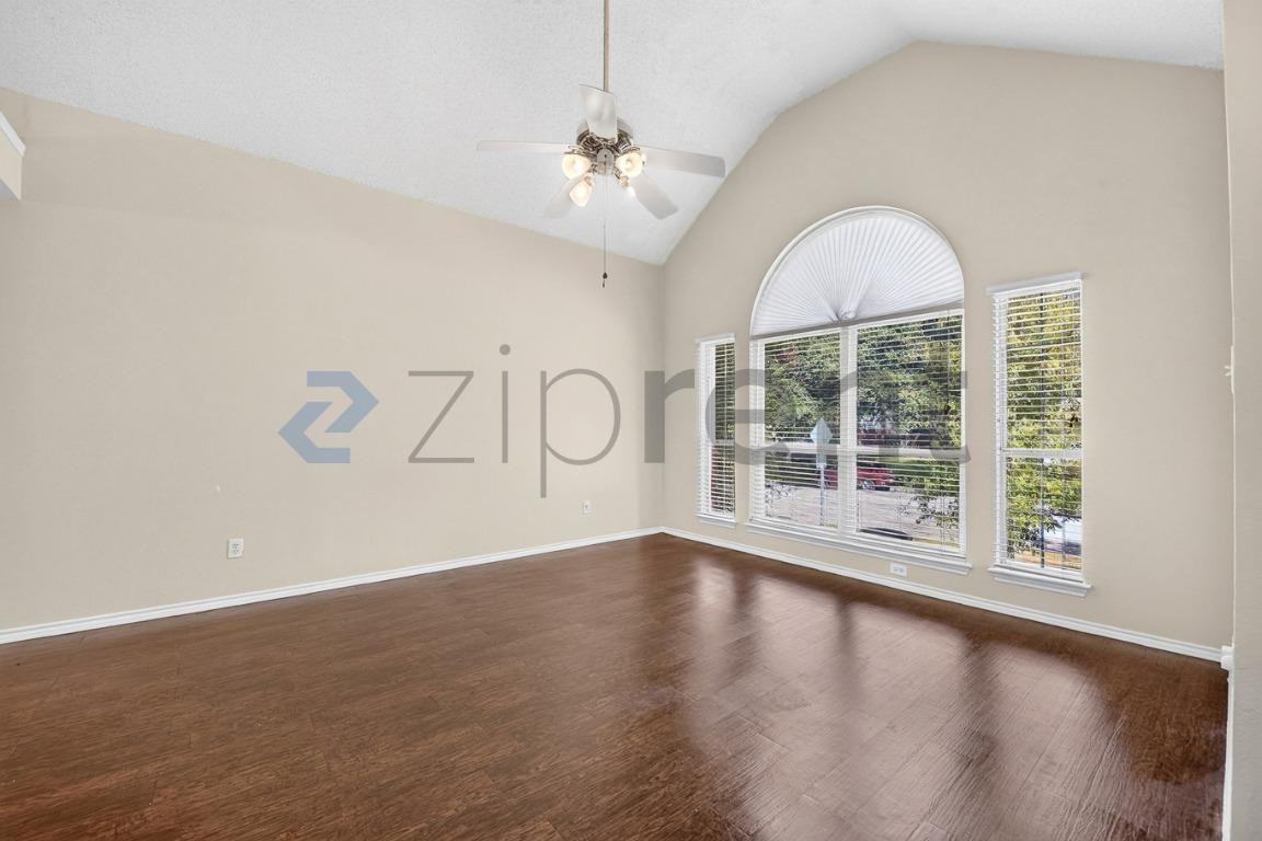 5412 Blue Water Lake Dr - Photo 6 of 35
