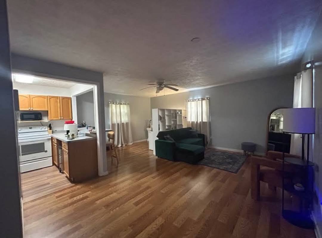 2310 S 9th St #B - Photo 4 of 5