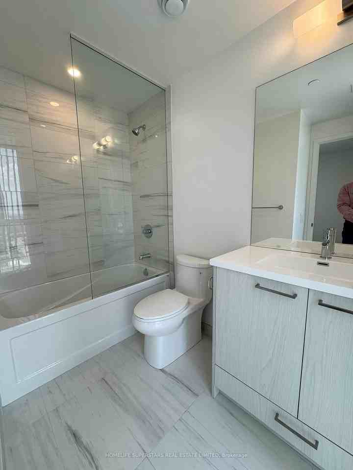 28 Interchange Way - Photo 8