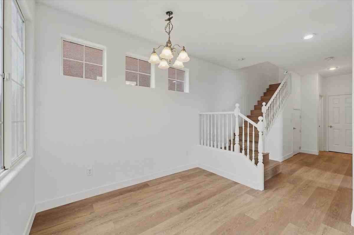 8604 Splendid Leaf Ct #1 - Photo 6 of 23