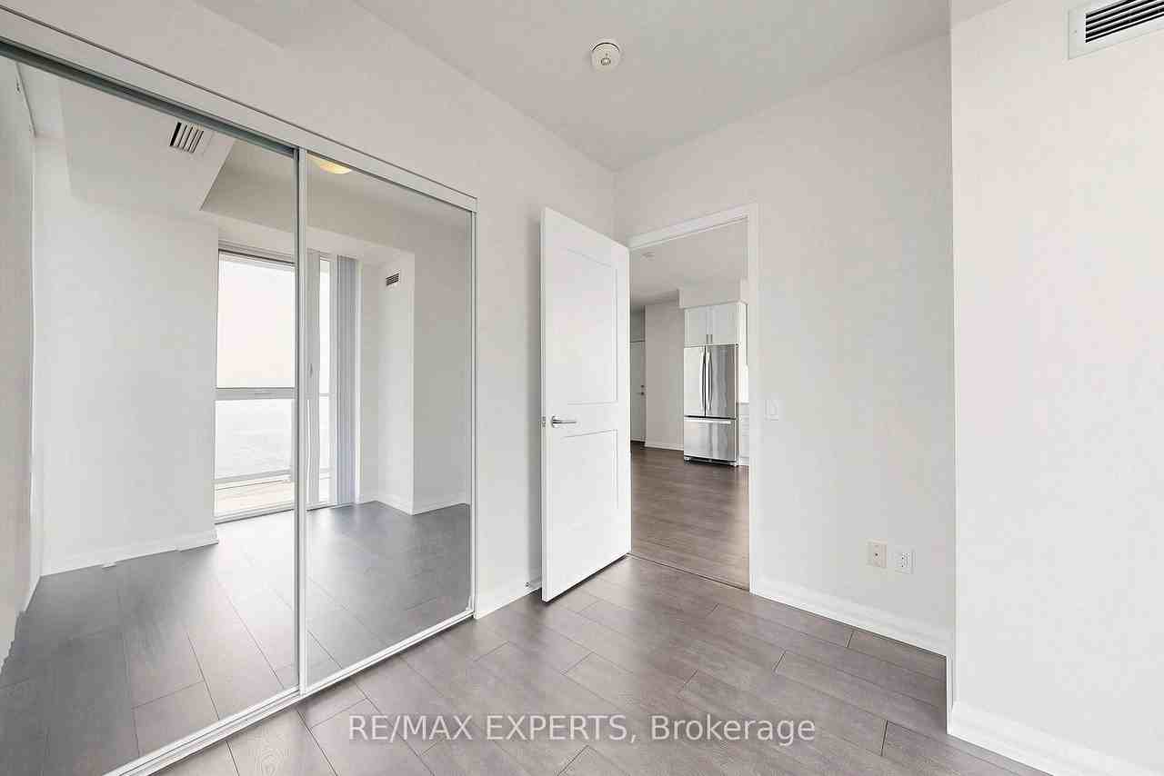 7895 Jane Street - Photo 13