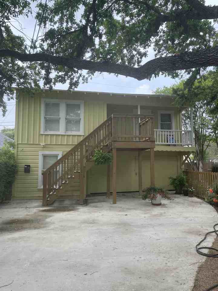 446 Cole St