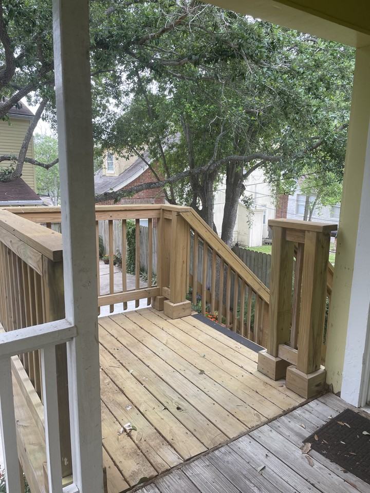 446 Cole St - Photo 4 of 16