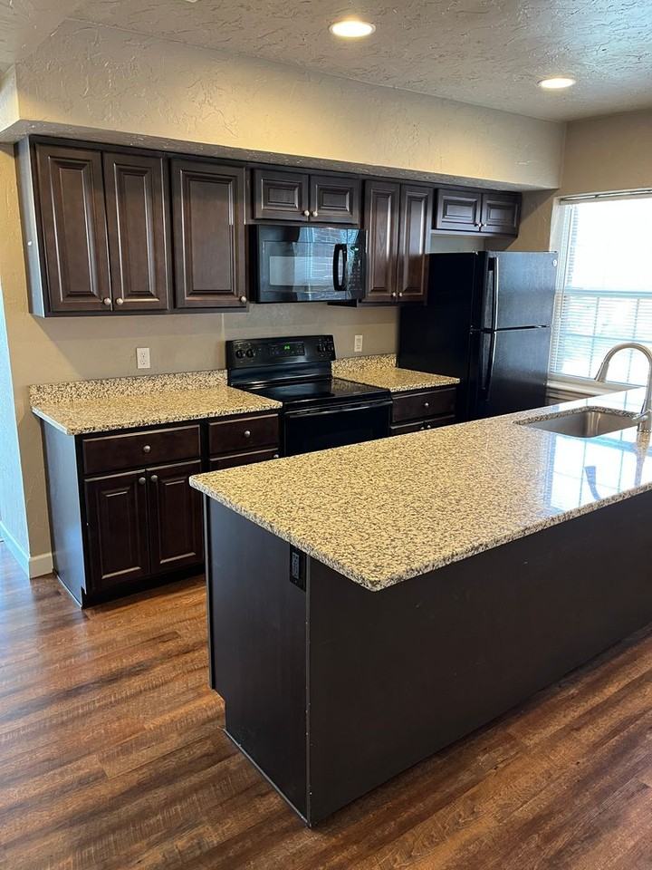 450 Madison Ave - Photo 2 of 50