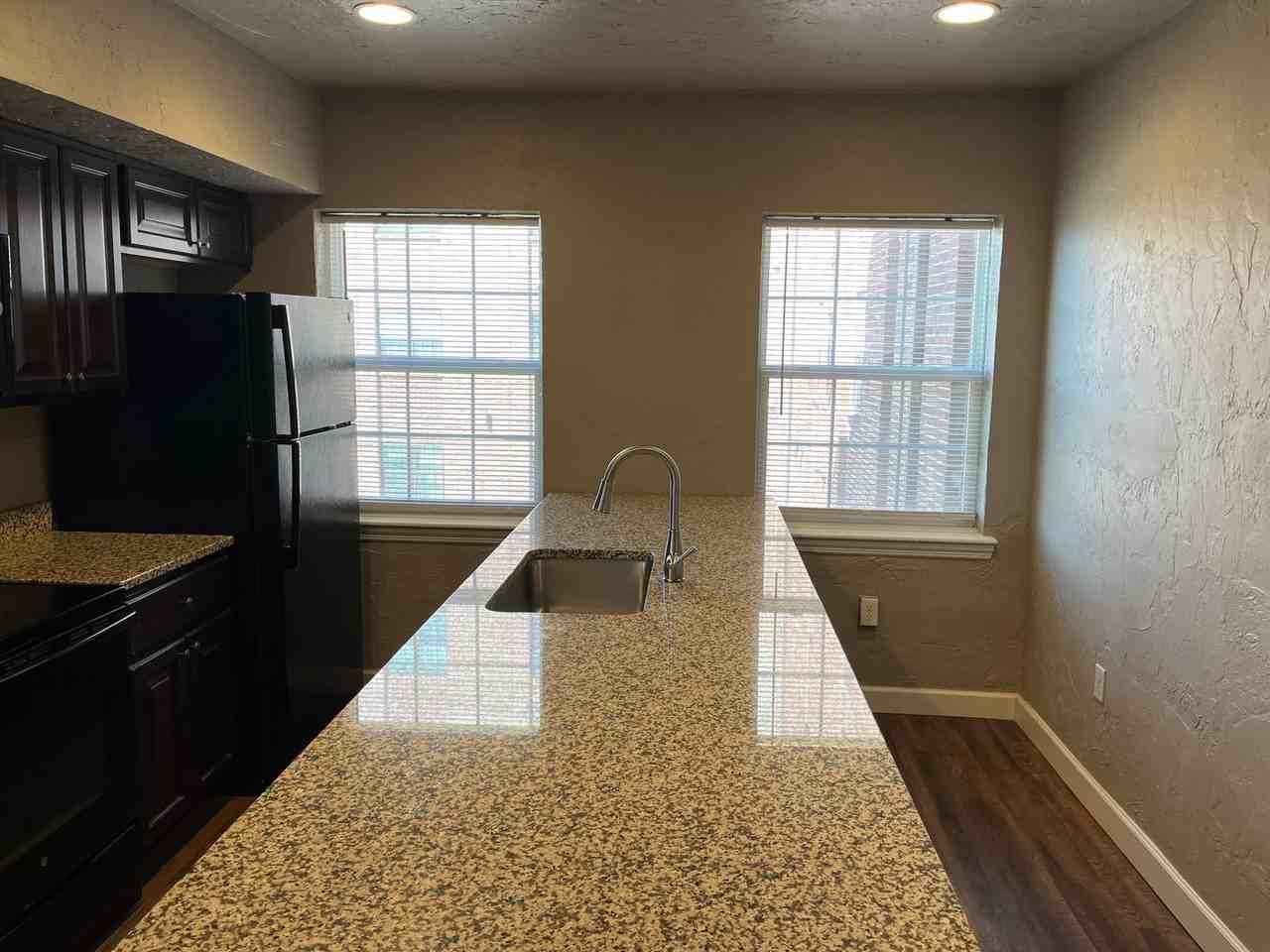 450 Madison Ave - Photo 5 of 50