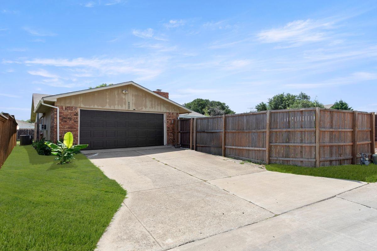 6005 Blair Oaks Dr - Photo 7 of 8