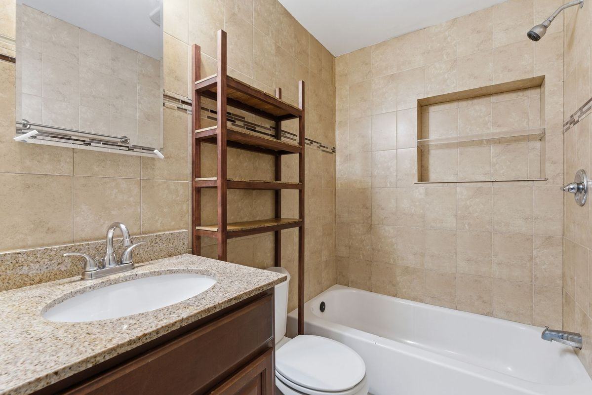 1926 S 7th St ##2 - Photo 7 of 17