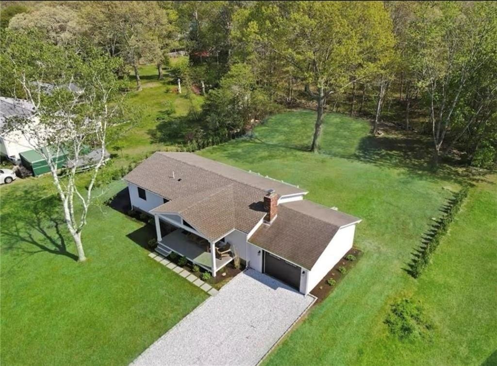 44 Quannacut Rd - Photo 2 of 20