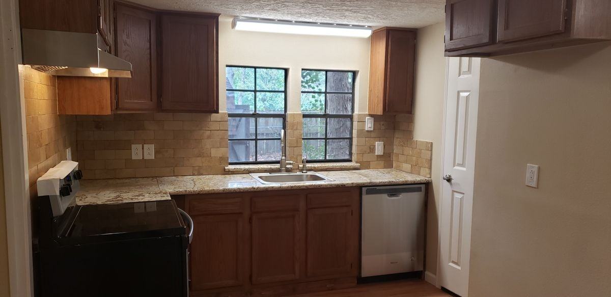 15906 Long Neck Dr - Photo 2 of 11