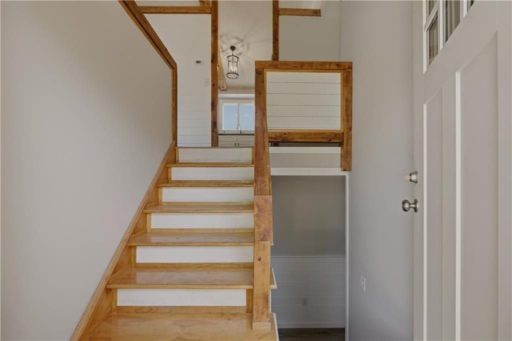 49 Dexter St - Photo 5 of 44