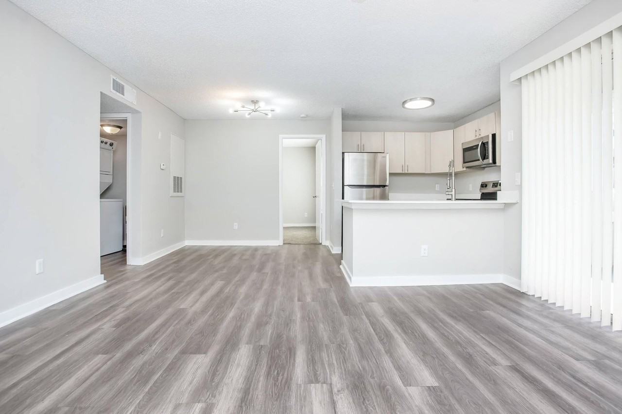 Highgate Apartments - Photo 7 of 50