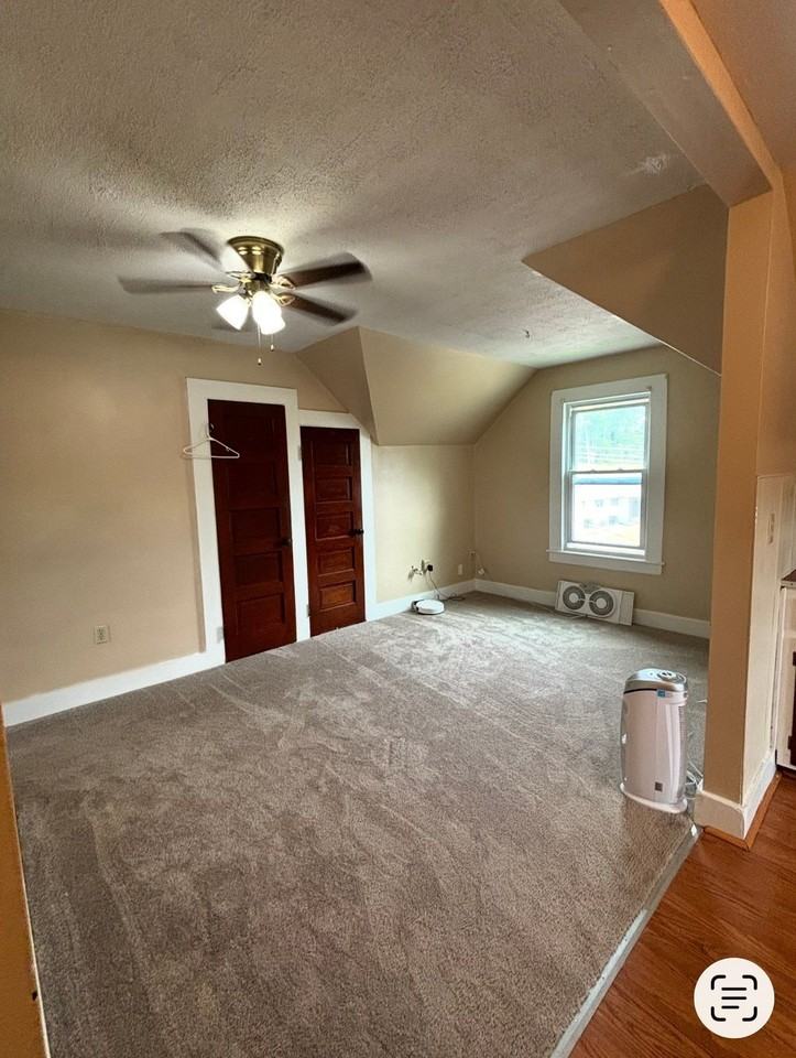 226 Prospect St #3 - Photo 4 of 9