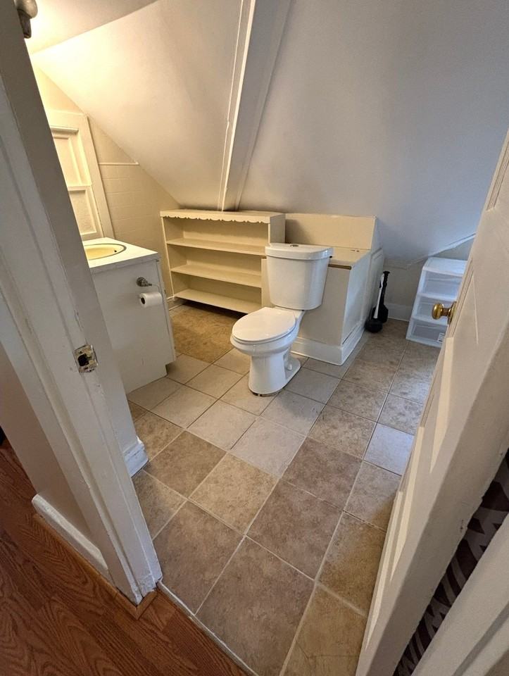 226 Prospect St #3 - Photo 7 of 9