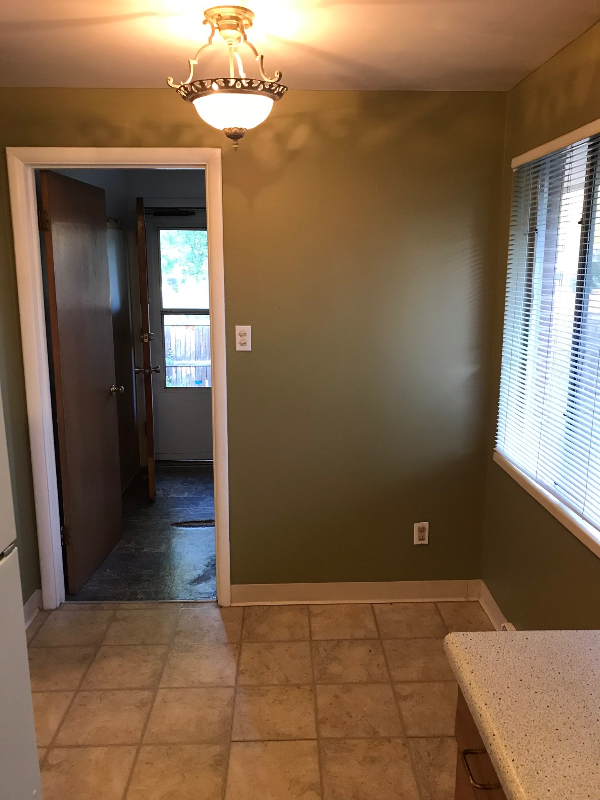 1136 Krameria St - Photo 4 of 12
