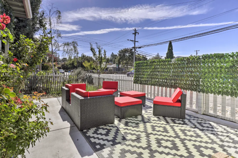 515 House - Photo 3 of 41