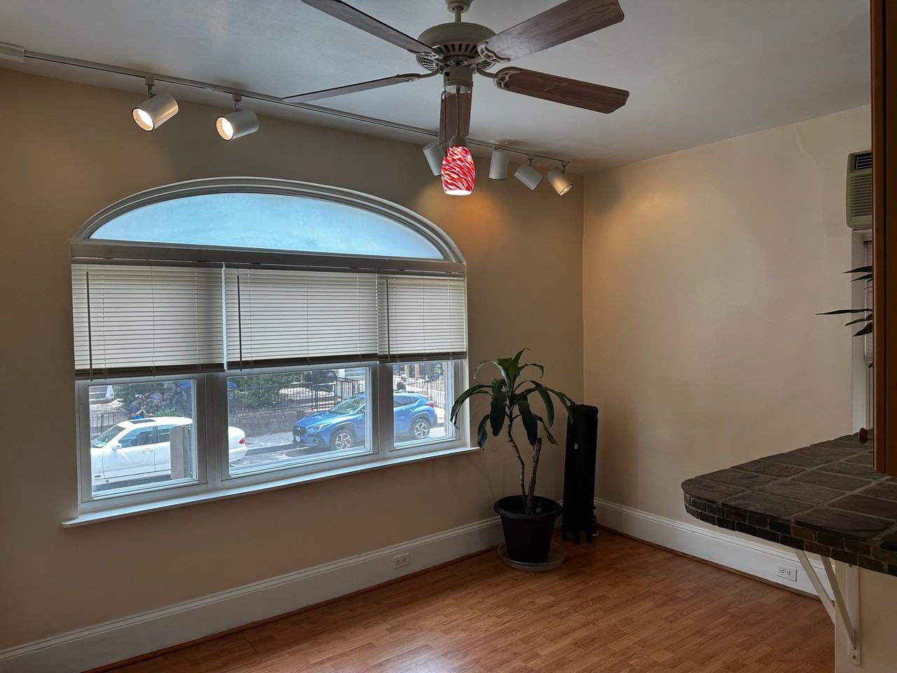 1315 Park Rd Nw #1 - Photo 3 of 17