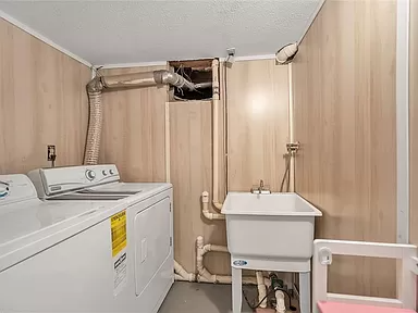 746 E 342nd St - Photo 6 of 6