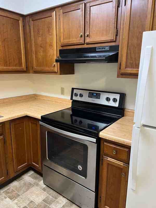 336 W Cedar St #8 - Photo 5 of 14