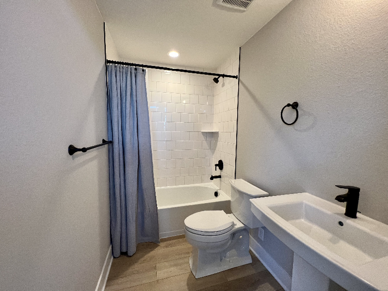 5131 Vivian St #1 - Photo 2 of 5