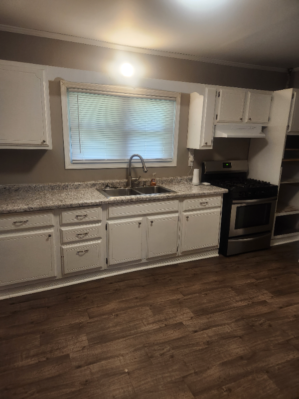 2123 4th Ave - Photo 4 of 12