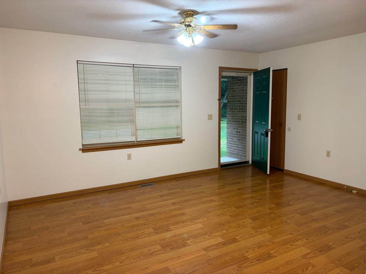 7603 Crooks Rd Sw - Photo 2 of 10