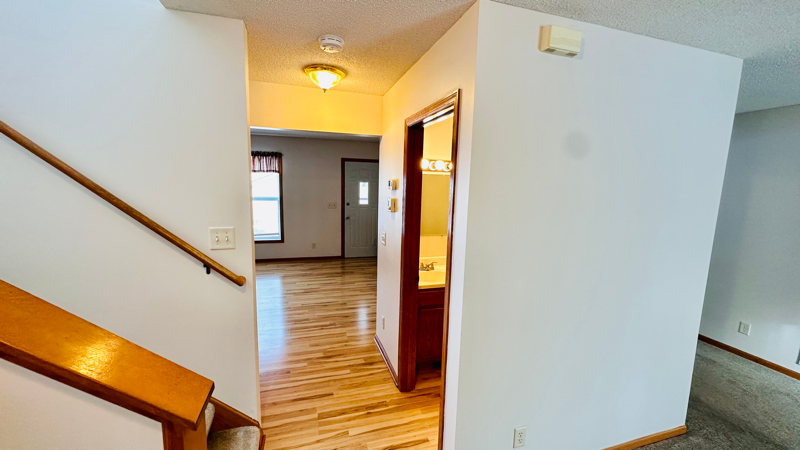 335 Sherwood Ave - Photo 3 of 47