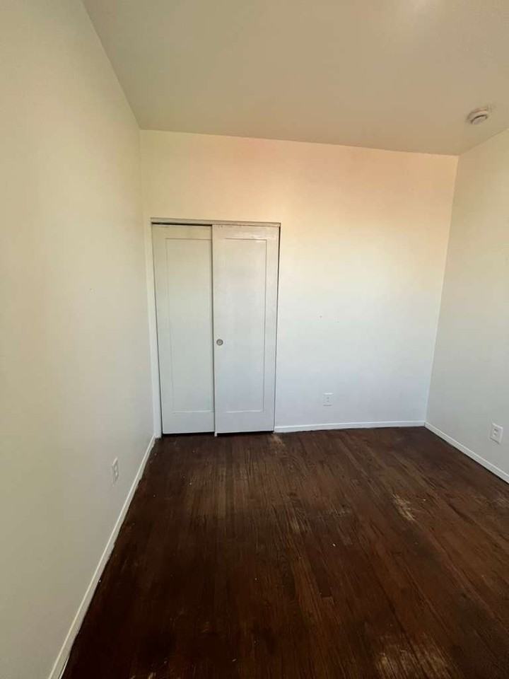 33 Storms Ave #3C - Photo 5 of 12
