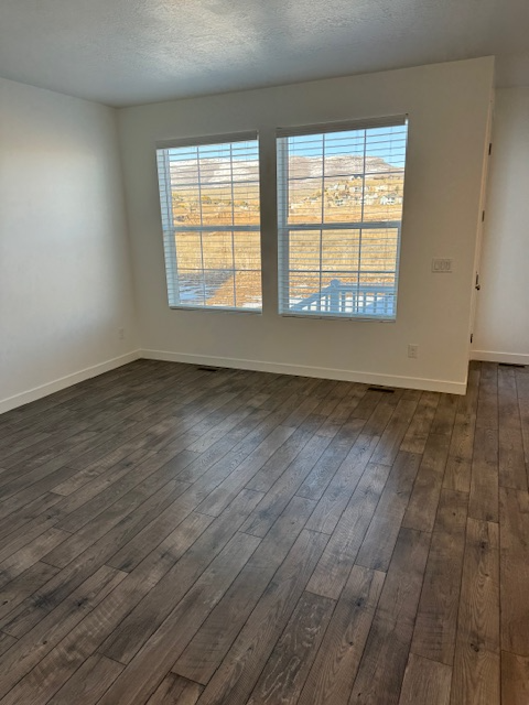 2629 E Barnwood Ln - Photo 3 of 31