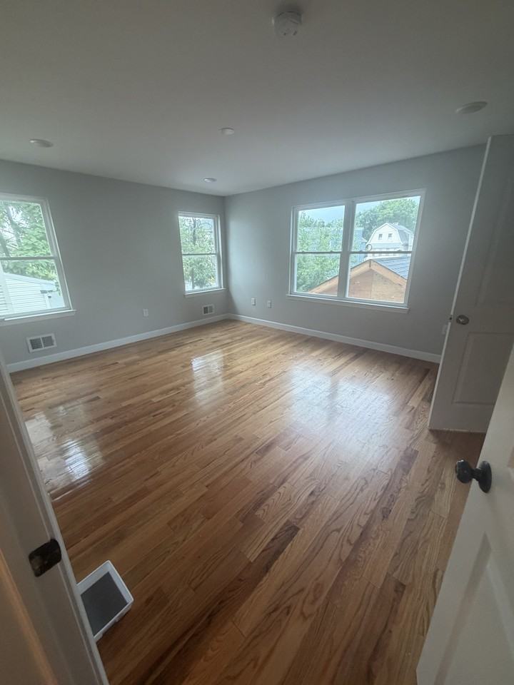 147 Dewey Street #1 - Photo 3 of 6