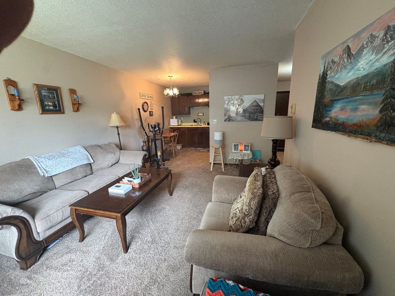 550 8th St W #21 - Photo 5 of 17