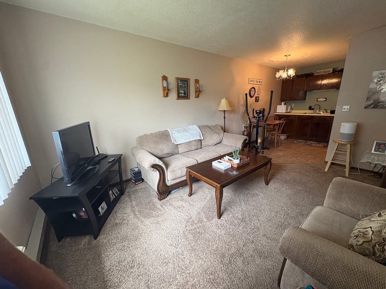 550 8th St W #21 - Photo 6 of 17