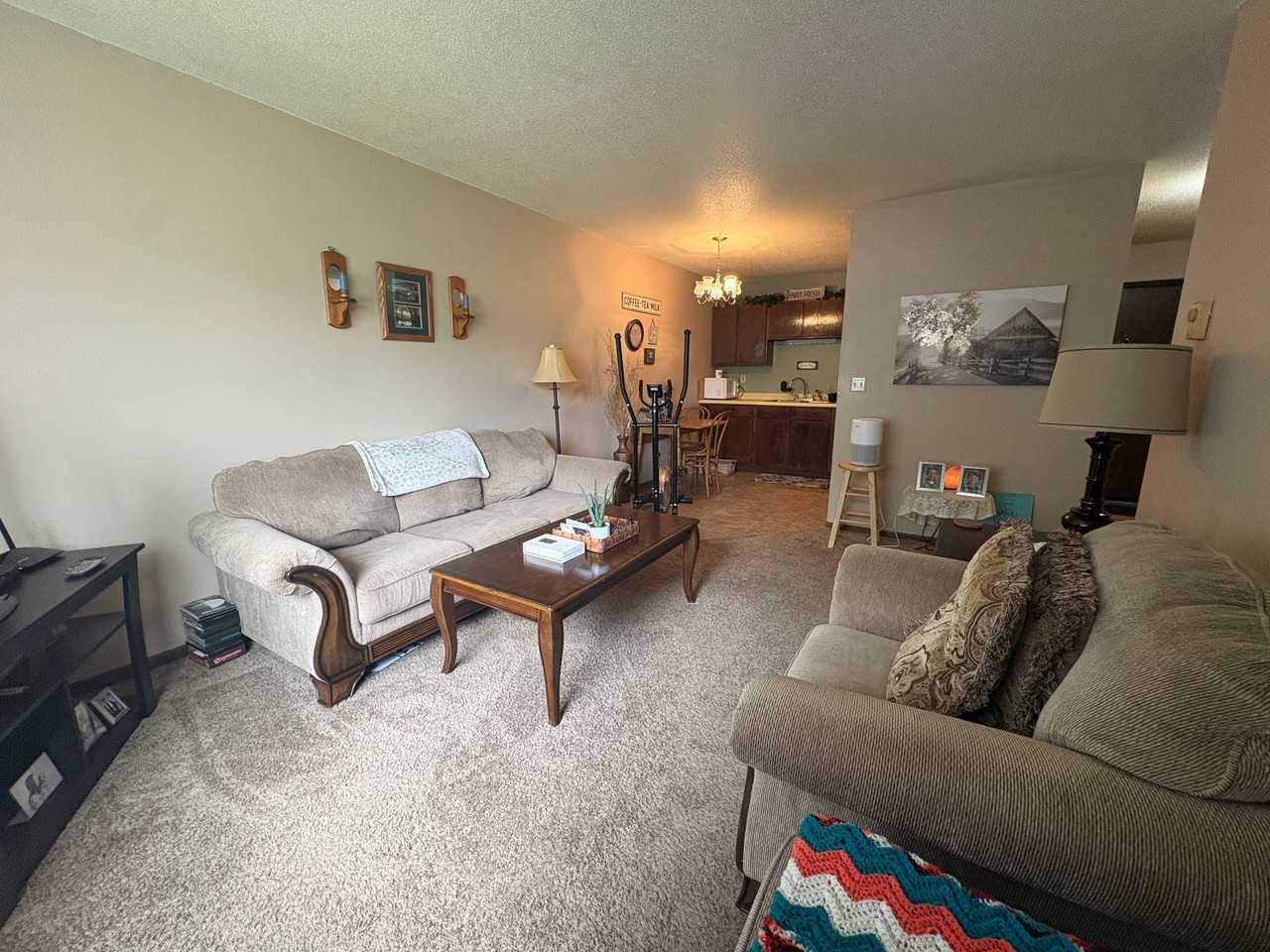 550 8th St W #21 - Photo 7 of 17