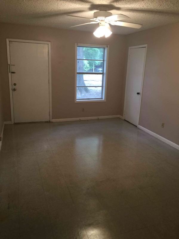 111 Orange St - Photo 6 of 10