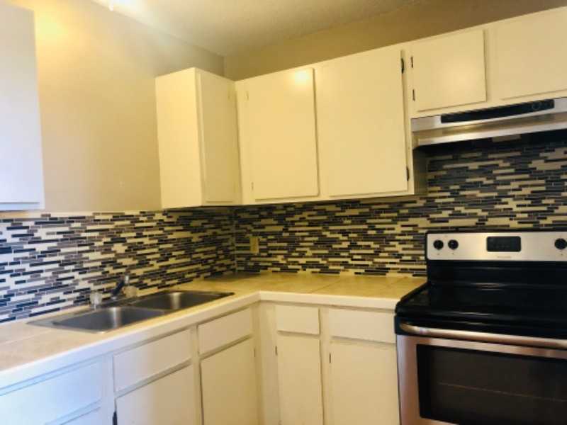 110 Cherry St - Photo 5 of 13