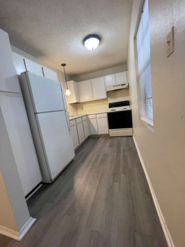 110 Cherry St - Photo 7 of 13