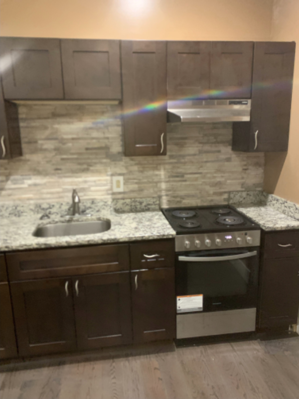 1731 W Diamond St #4 - Photo 2 of 5