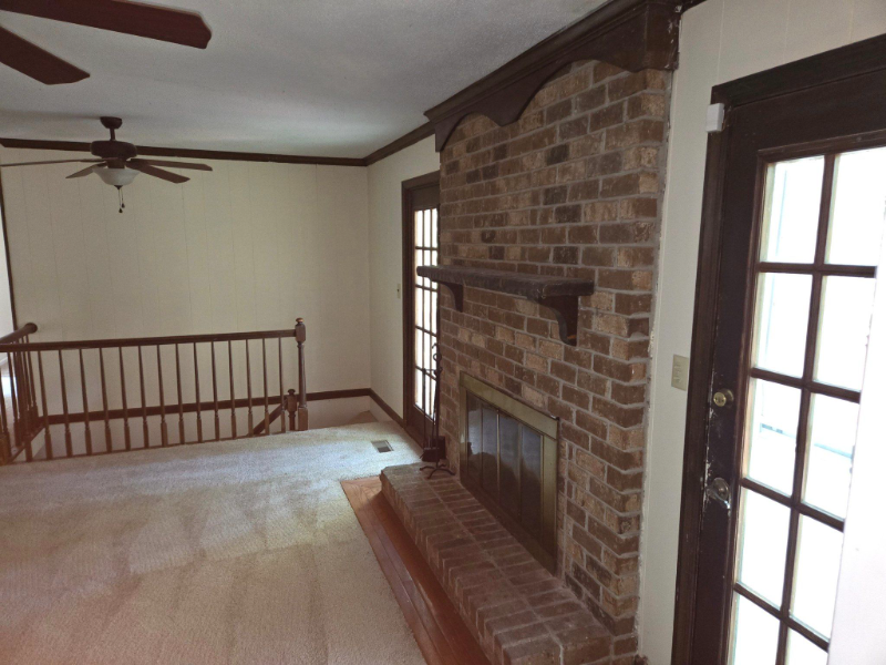 2035 Rock Bluff Rd - Photo 4 of 19