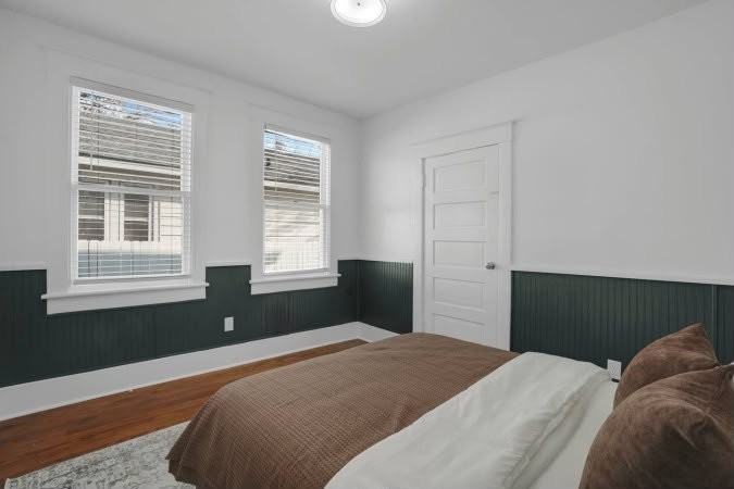 1004 E 33rd St - Photo 6 of 23